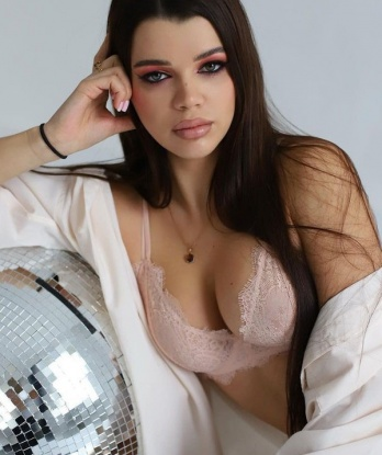 Полина